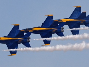airshow_1_bg_101604_30.jpg